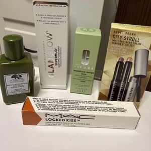 Bundle of 5 Beauty/skincare set! NIB